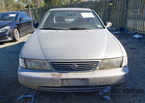 1997 Nissan Sentra Gle/Gxe/Xe z USA, uszkodzony, nr VIN 3N1AB41D3VL011238